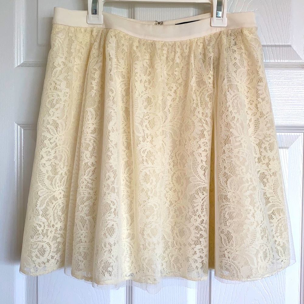 Express cream, lace skirt. Size 8
